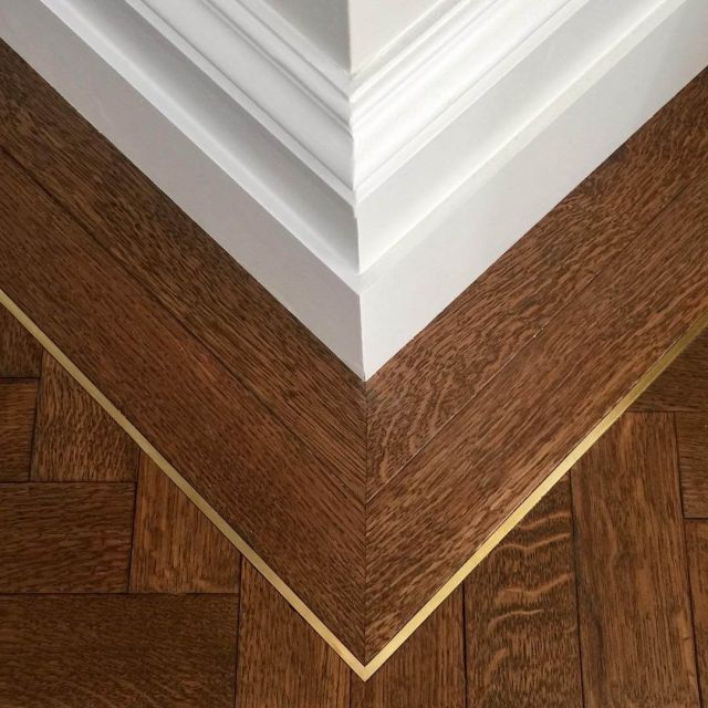 Паркет с металлом