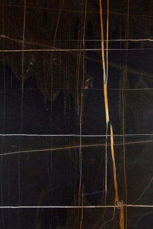 Мрамор Sahara noir